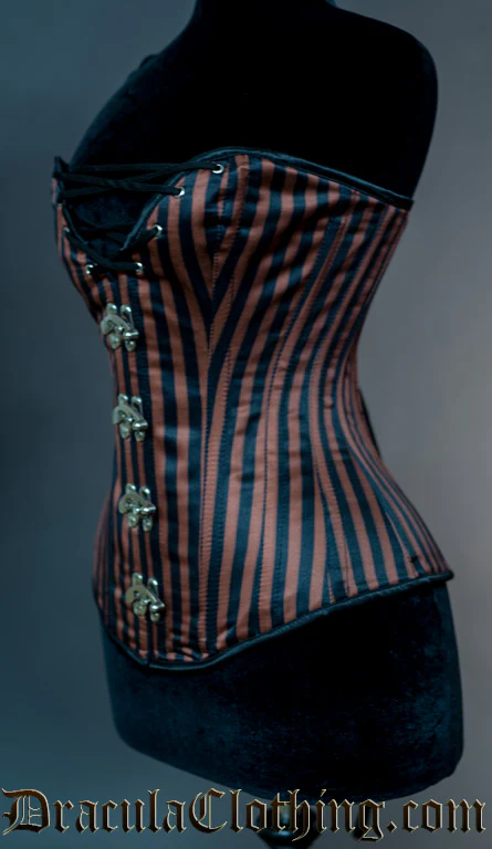 Steampunk Cleavage Clasp Corset - Image 2